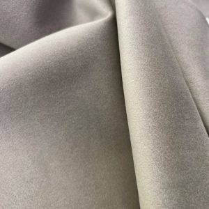 Taupe kamerhoge fluwelen gordijnen